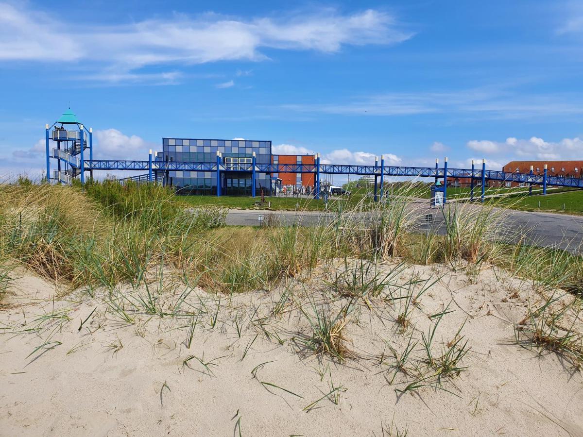 Hotel Pension Am Hafen Norddeich  Bagian luar foto