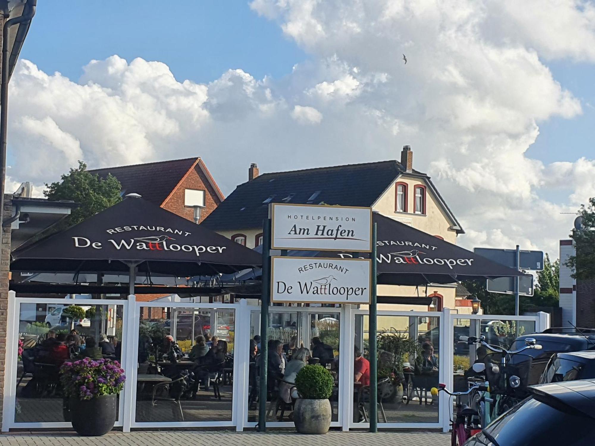 Hotel Pension Am Hafen Norddeich  Bagian luar foto