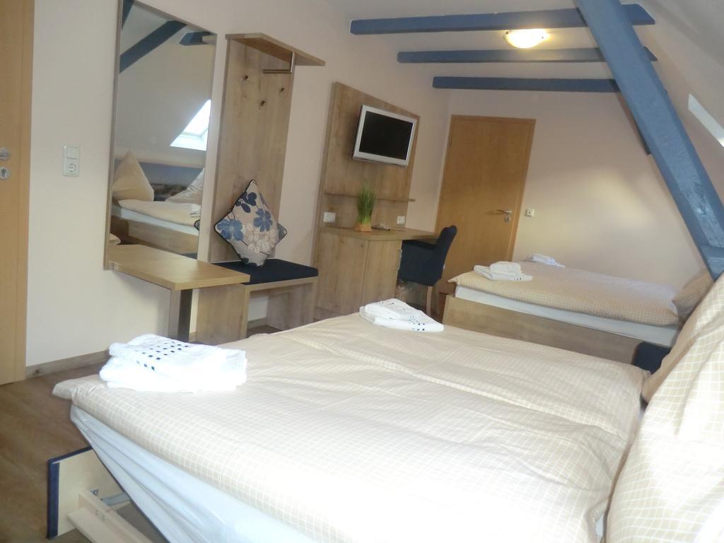 Hotel Pension Am Hafen Norddeich  Ruang foto