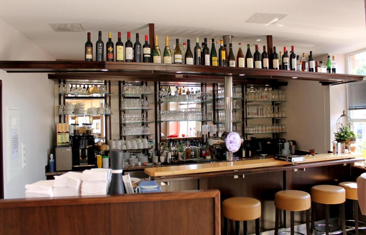 Hotel Pension Am Hafen Norddeich  Bagian luar foto